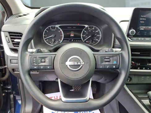 Used 2024 Nissan Rogue SV AWD/4WD image 9