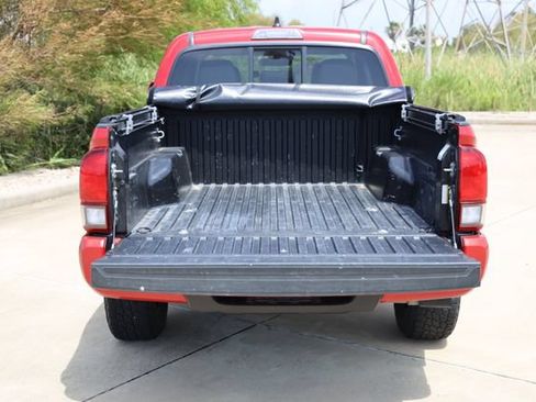 Certified 2022 Toyota Tacoma SR w/ SR Convenience Package RWD image 8
