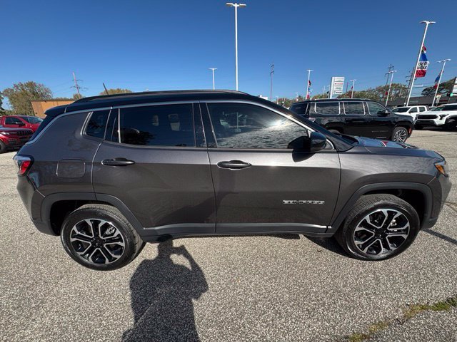 Used 2024 Jeep Compass Limited AWD/4WD image 14