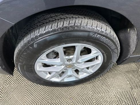 Used 2023 Chevrolet Equinox LT image 10