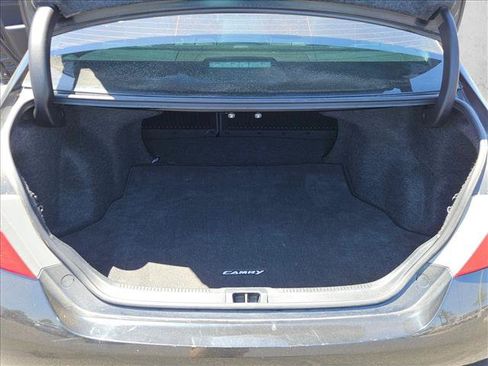 Used 2017 Toyota Camry XLE w/ Moonroof Package FWD image 6