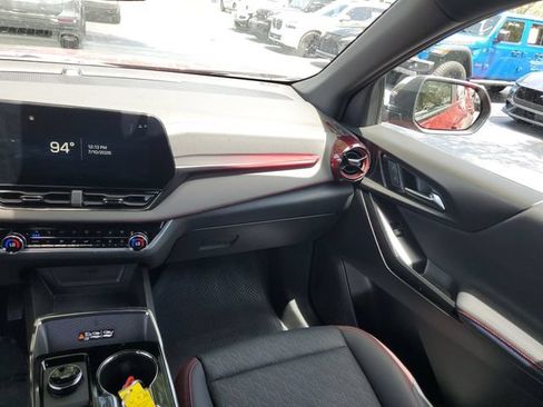 Used 2025 Chevrolet Equinox RS w/ Convenience Package III FWD image 14
