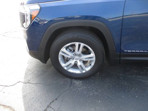 Used 2023 GMC Terrain SLE AWD/4WD image 14