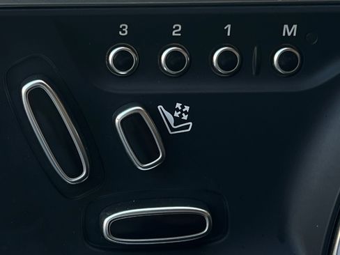 Used 2019 Jaguar F-TYPE Convertible image 19