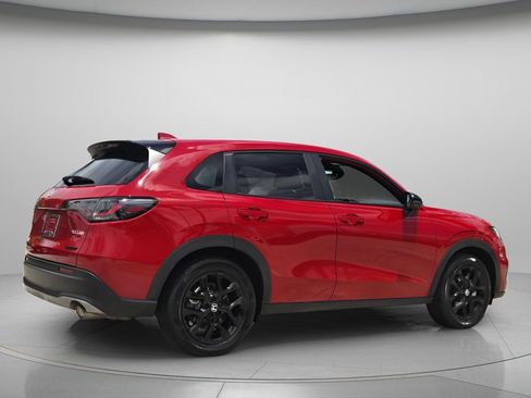 Certified 2025 Honda HR-V Sport image 7