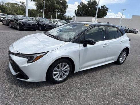 Certified 2024 Toyota Corolla SE w/ SE Package FWD image 5