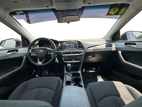 Used 2018 Hyundai Sonata SE FWD image 14