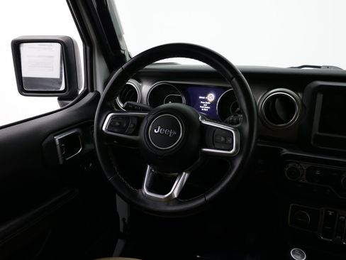 Used 2020 Jeep Wrangler Unlimited Sahara AWD/4WD image 28