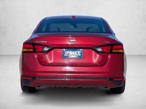 Used 2024 Nissan Altima 2.5 SV image 6