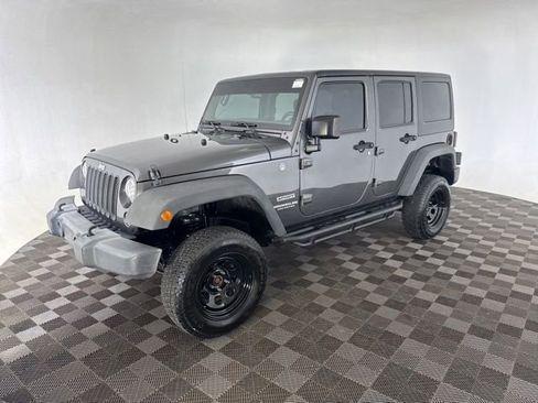 Used 2017 Jeep Wrangler Unlimited Sport w/ Quick Order Package 24S AWD/4WD image 3