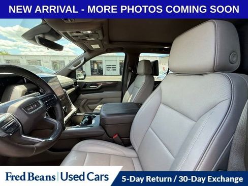 Used 2025 GMC Yukon Elevation w/ Elevation Premium Package AWD/4WD image 16