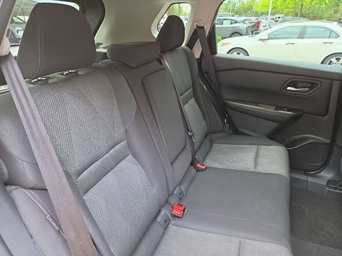 Certified 2025 Nissan Rogue SV FWD image 37