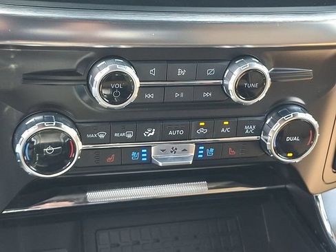Used 2023 Ford F150 Lariat w/ Equipment Group 502A High AWD/4WD image 15