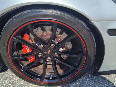 Used 2005 Chevrolet Corvette Coupe w/ Preferred Equipment Group image 18