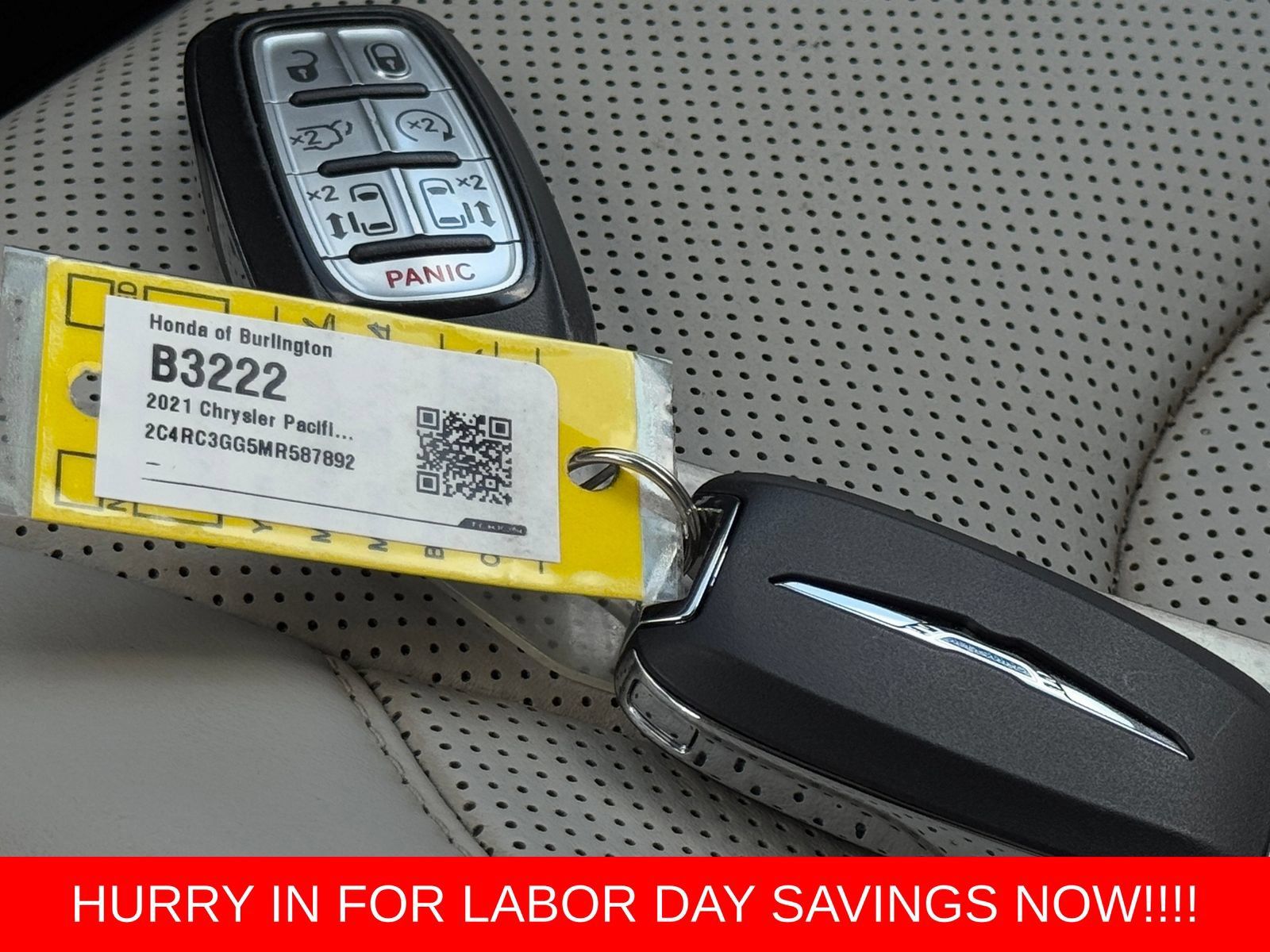 Used 2021 Chrysler Pacifica Limited w/ Premium & Safety Sphere Group AWD/4WD image 43