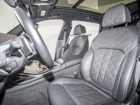 Used 2024 BMW X7 xDrive40i w/ M Sport Package AWD/4WD image 14