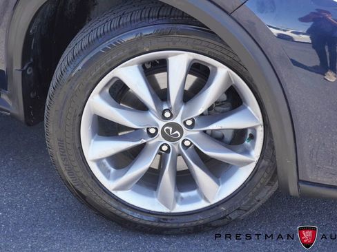 Used 2020 INFINITI QX50 Luxe w/ Navigation Package FWD image 11