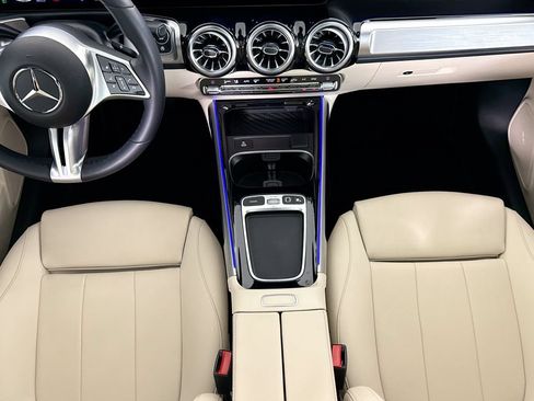 Used 2026 Mercedes-Benz GLB 250 image 16