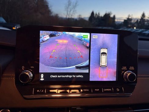 Used 2024 Mitsubishi Outlander AWD image 35