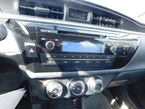 Used 2014 Toyota Corolla L image 6