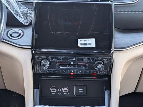 New 2025 Jeep Grand Cherokee L Limited image 15