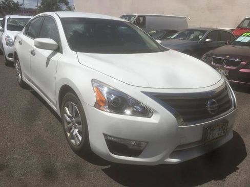 Used 2015 Nissan Altima 2.5 S w/ Power Driver Seat Package image 2