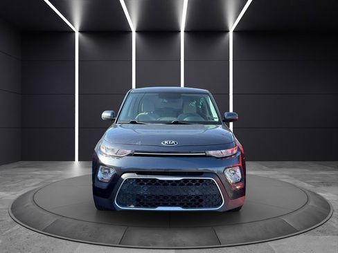 Used 2020 Kia Soul LX FWD image 2