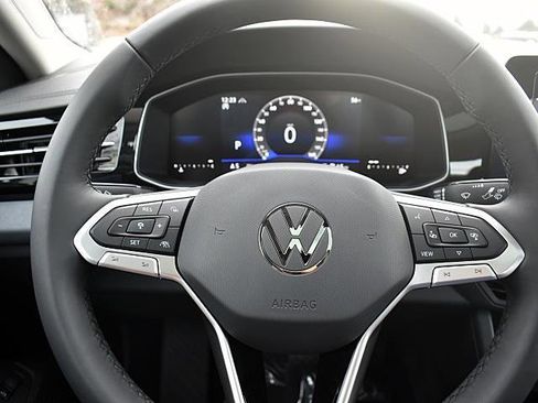 New 2026 Volkswagen Jetta SE image 10