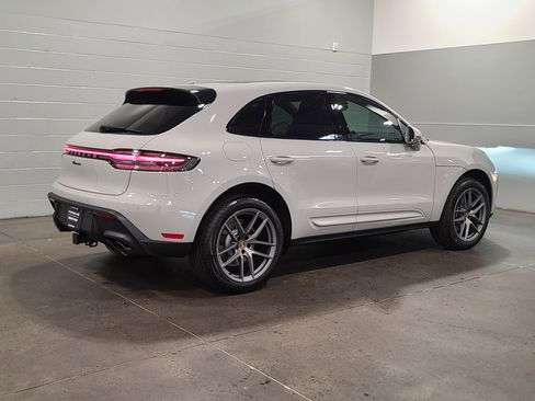 New 2026 Porsche Macan image 5
