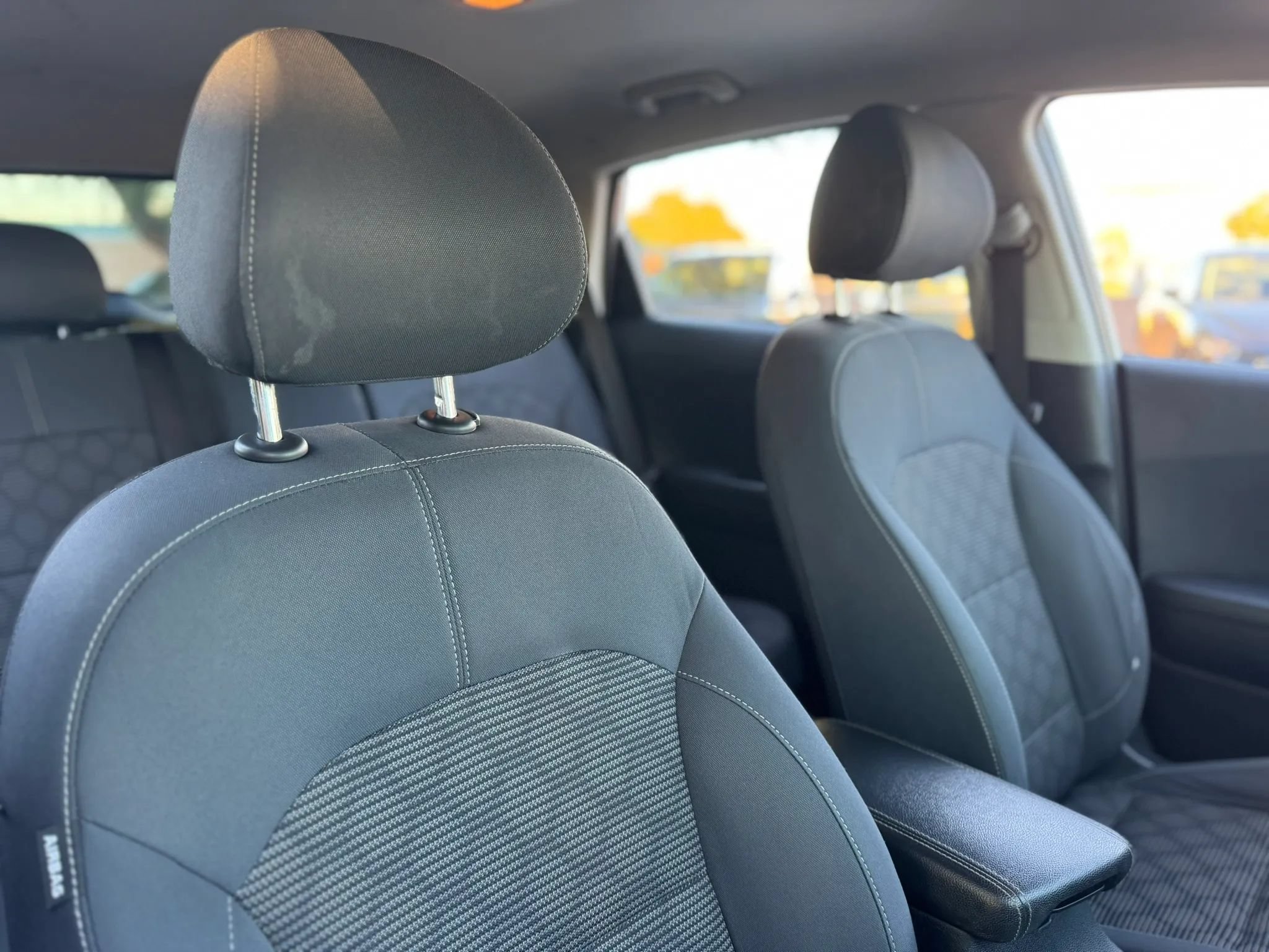 Used 2018 Kia Niro FE FWD image 23