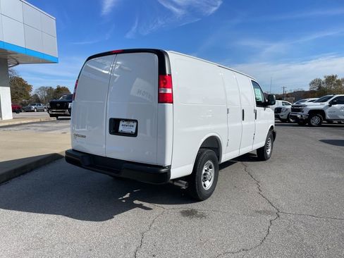 New 2025 Chevrolet Express 2500 image 48