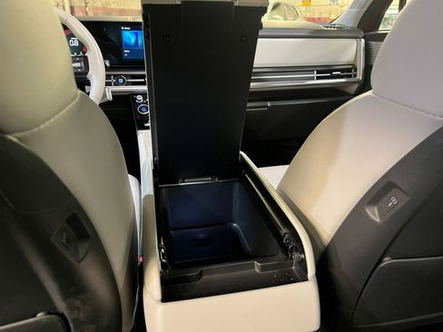 Used 2025 Hyundai Santa Fe SEL image 25