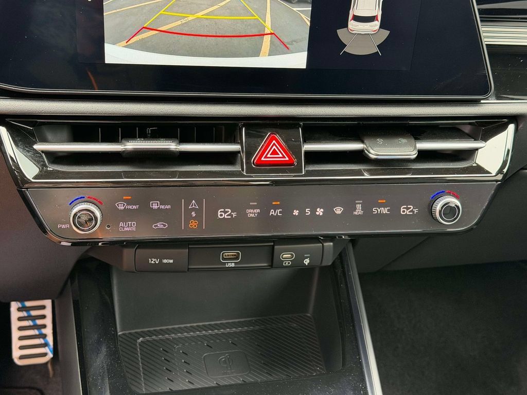 Certified 2025 Kia Niro Wave w/ Wave Preserve Package FWD image 32