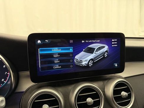 Used 2021 Mercedes-Benz GLC 300 4MATIC Coupe image 24