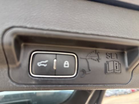 Used 2020 Ford Explorer XLT w/ Equipment Group 202A image 35