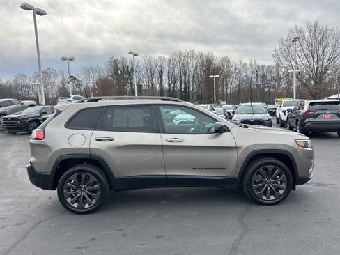 Used 2021 Jeep Cherokee Latitude Lux 80th Anniv w/ Quick Order Package 26U 80TH image 4