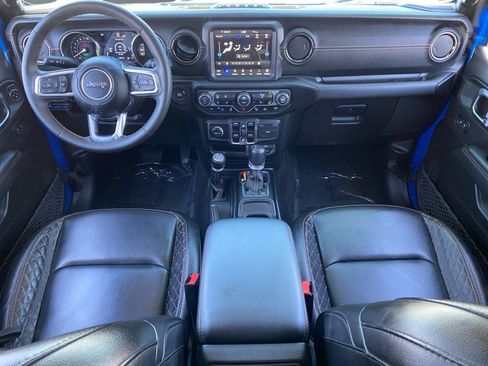 Used 2023 Jeep Wrangler Unlimited Sahara AWD/4WD image 10