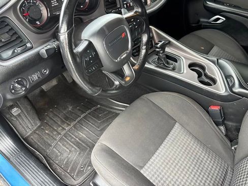 Used 2022 Dodge Challenger GT w/ Driver Convenience Group AWD/4WD image 9