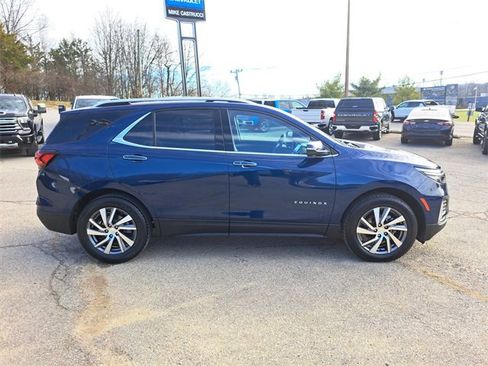 Used 2023 Chevrolet Equinox Premier image 6