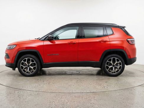 Used 2025 Jeep Compass Limited AWD/4WD image 5