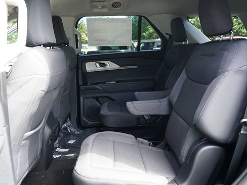 New 2026 Ford Explorer Active AWD/4WD image 11