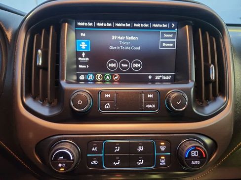 Used 2022 GMC Canyon AT4 w/ Trailering Package image 22