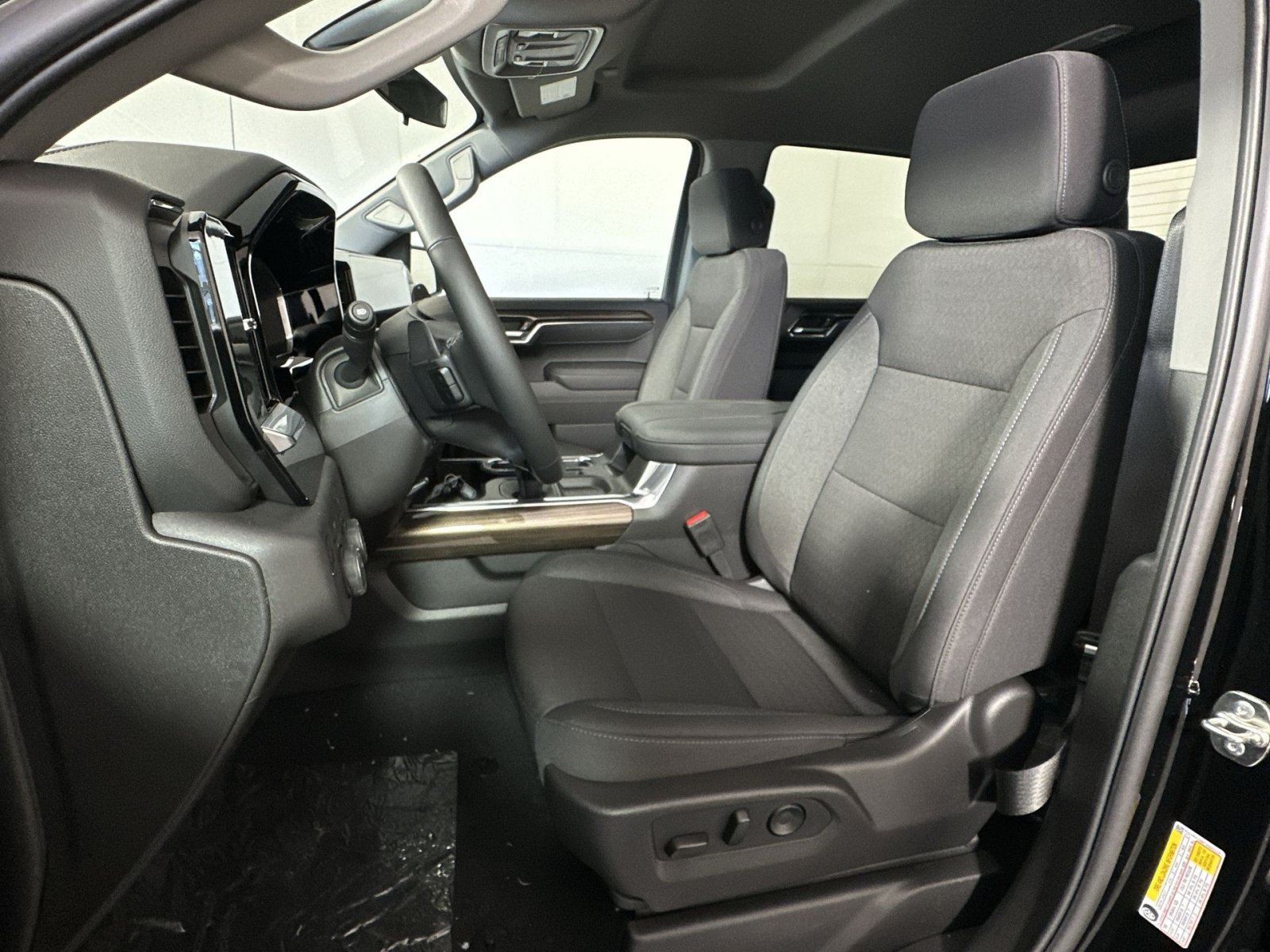 New 2026 Chevrolet Silverado 1500 RST AWD/4WD image 13