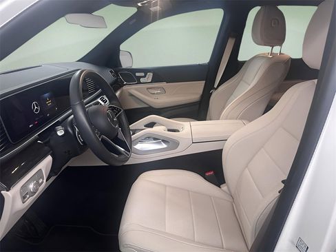 Used 2025 Mercedes-Benz GLE 350 4MATIC image 4