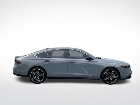 Used 2025 Honda Accord Sport image 7
