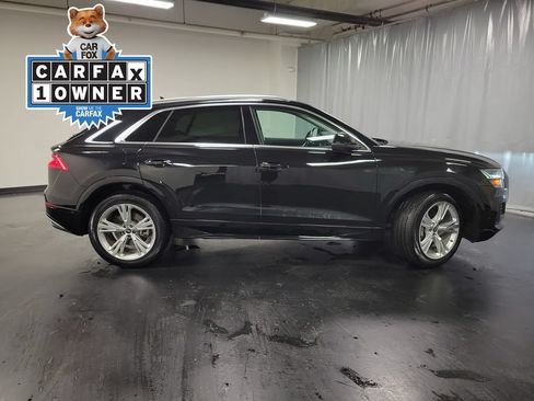 Used 2023 Audi Q8 Premium AWD/4WD image 9