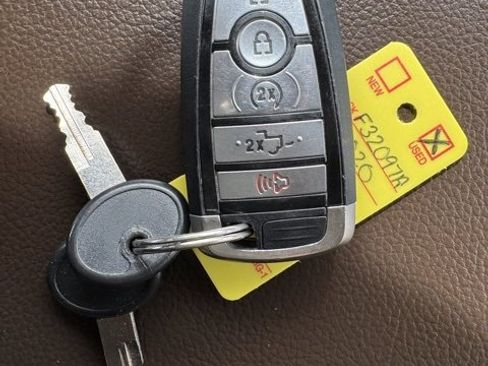 Used 2020 Ford F150 Lariat image 39