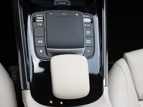 Used 2021 Mercedes-Benz GLA 250 4MATIC image 16