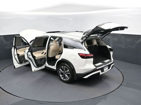 Certified 2023 INFINITI QX60 Luxe w/ Vision Package FWD image 2