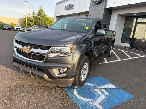 Used 2019 Chevrolet Colorado LT w/ LT Convenience Package AWD/4WD image 3
